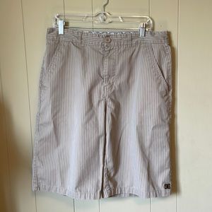 DC Khaki Pinstriped Shorts Sz 36